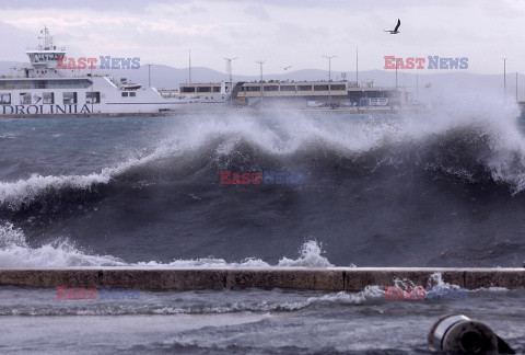 Orkan Ciaran uderza w Europę