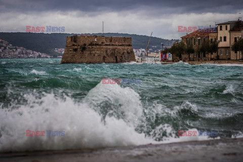 Orkan Ciaran uderza w Europę