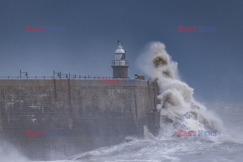 Orkan Ciaran uderza w Europę