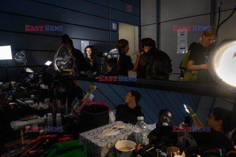 Backstage na Tygodniu Mody w Nowym Jorku - wiosna lato 2024