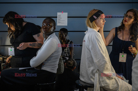 Backstage na Tygodniu Mody w Nowym Jorku - wiosna lato 2024