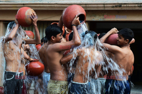 Święta kąpiel w Ahmedabadzie