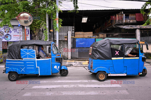 Kierowczynie taksówek w Dżakarcie