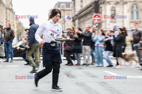 Wyścig kelnerów w Paryżu