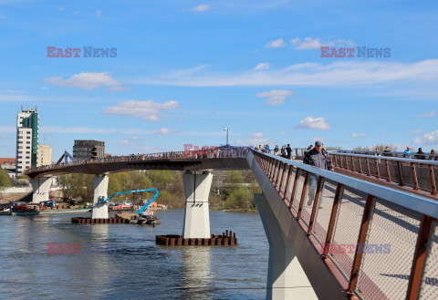 Otwarcie mostu pieszo-rowerowego przez Wisłę