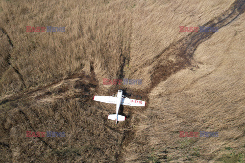 Cessna po awaryjnym lądowaniu w Wawrze