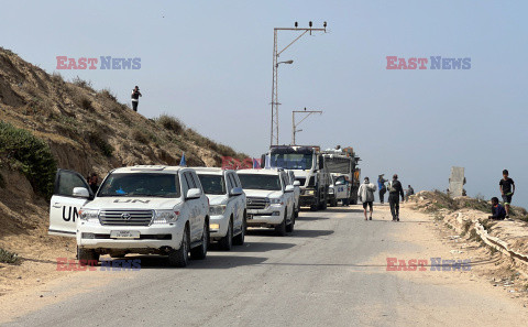 Ciężarówki ONZ i WHO z pomocą humanitarną czekaja na wjazd do Strefy Gazy