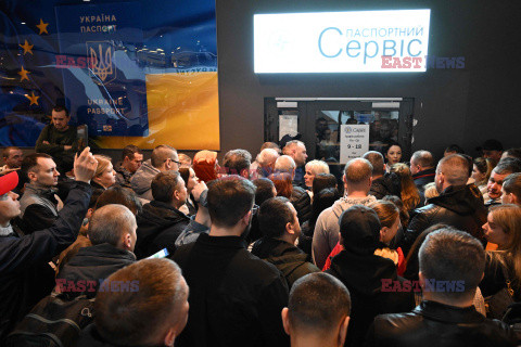 Konsulaty Ukrainy przestały świadczyć usługi mężczyznom w wieku mobilizacyjnym