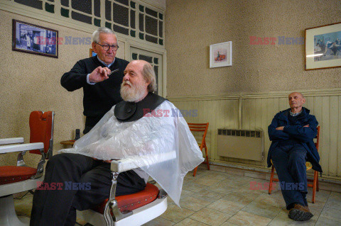 90-letni fryzjer