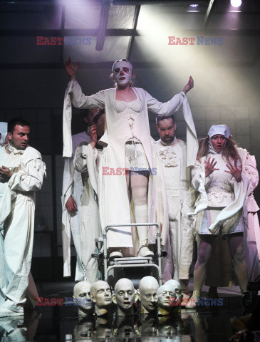 "Męczeństwo i śmierć Marata" w krakowskim Teatrze Groteska