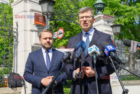 Konferencja prasowa Suwerennej Polski przed Ministerstwem Sprawiedliwości