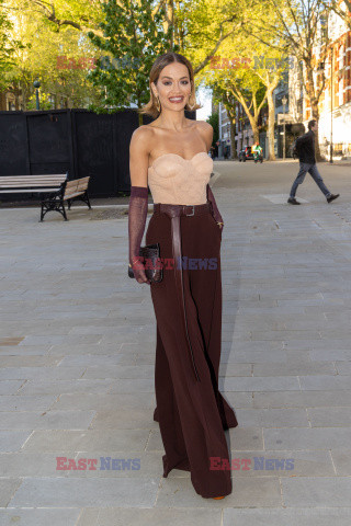Rita Ora na imprezie marki Typebea