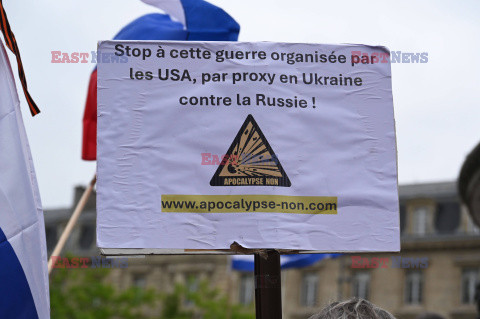 Rosyjscy komuniści we Francji świętują Dzień Zwycięstwa