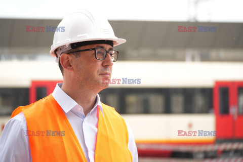 Briefing prasowy ministra infrastruktury na stacji Warszawa Zachodnia