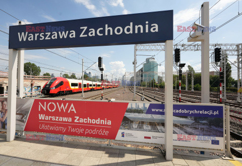 Briefing prasowy ministra infrastruktury na stacji Warszawa Zachodnia