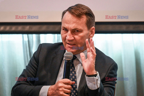 Minister Radosław Sikorski z wizytą na Filipinach