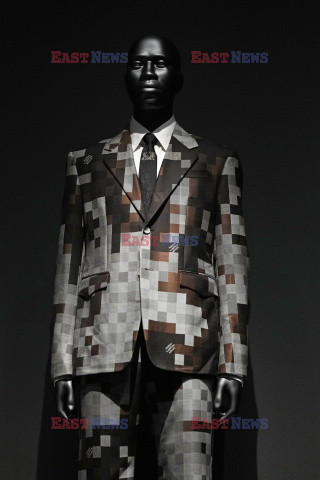 Wystawa Superfine: Tailoring Black Style