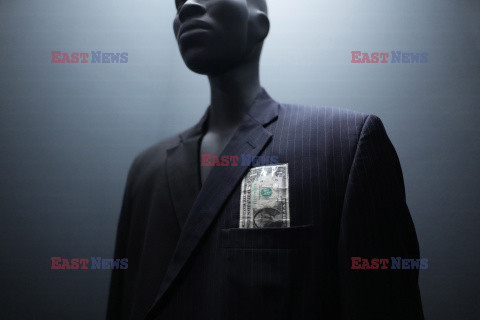 Wystawa Superfine: Tailoring Black Style