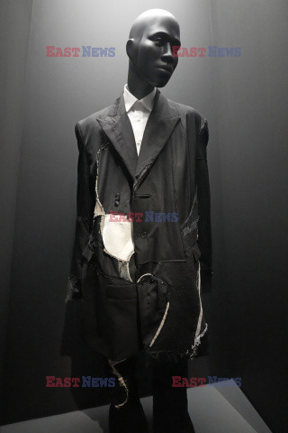 Wystawa Superfine: Tailoring Black Style