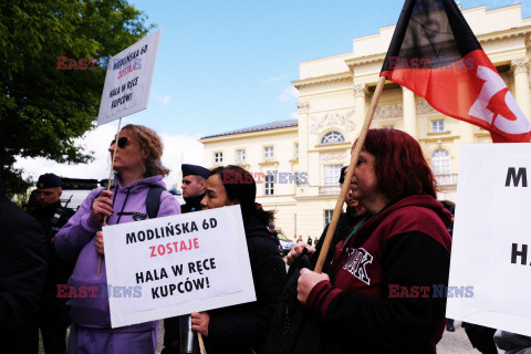 Protest w obronie kupców z hali przy Modlińskiej 6D