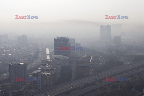 Smog w Bekasi w Indonezji