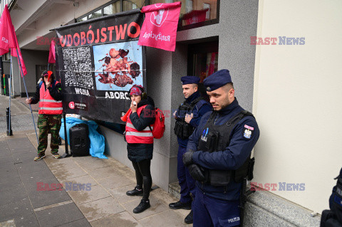 Protest pod kliniką aborcyjną Abotak