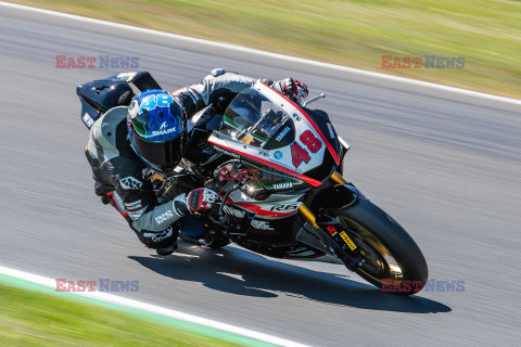 Pierwsza runda Miedzynarodowych Motocyklowych Mistrzostw Niemiec IDM na torze Oschersleben