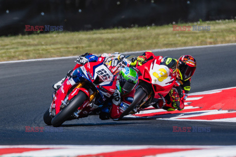 Pierwsza runda Miedzynarodowych Motocyklowych Mistrzostw Niemiec IDM na torze Oschersleben