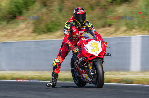Pierwsza runda Miedzynarodowych Motocyklowych Mistrzostw Niemiec IDM na torze Oschersleben