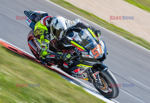Pierwsza runda Miedzynarodowych Motocyklowych Mistrzostw Niemiec IDM na torze Oschersleben