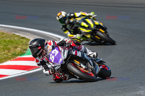 Pierwsza runda Miedzynarodowych Motocyklowych Mistrzostw Niemiec IDM na torze Oschersleben