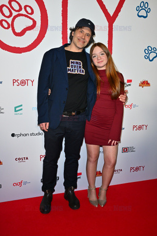Premiera filmu "Psoty"