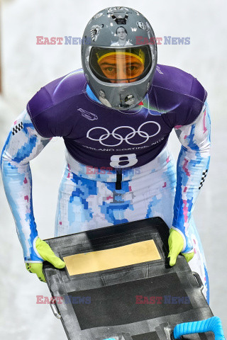 IO Mediolan-Cortina 2026: Vladyslav Heraskevych w kasku z ukraińskimi sportowcami poległymi w wojnie