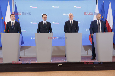 Konferencja ministrów: Domańskiego, Żurka i Siemoniaka