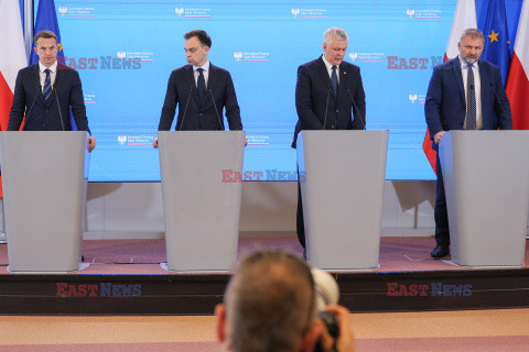 Konferencja ministrów: Domańskiego, Żurka i Siemoniaka