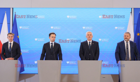 Konferencja ministrów: Domańskiego, Żurka i Siemoniaka