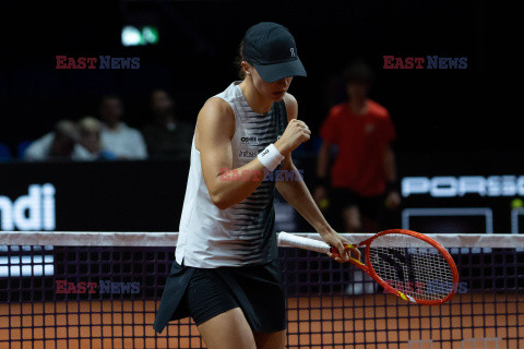 Iga Świątek przegrała z Andriejewą na turnieju WTA 500 w Stuttgarcie