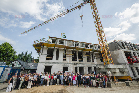 Wiecha na remontowanym Hospicjum im. ks. Dutkiewicza