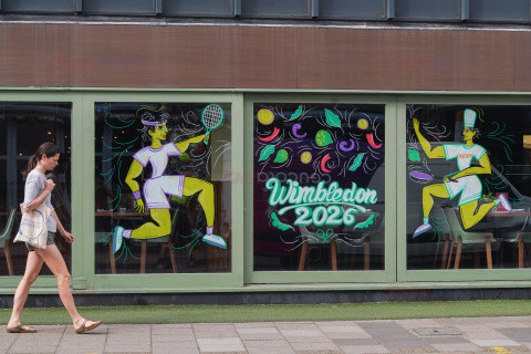Dekoracja sklepu na Wimbledon