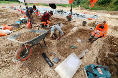 Archeolodzy na merowińskim cmentarzu
