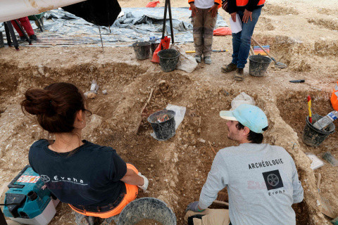 Archeolodzy na merowińskim cmentarzu