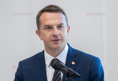 Podpisanie porozumień ws. Wielkopolskich Zakładów Pancernych Hipolita Cegielskiego w Poznaniu
