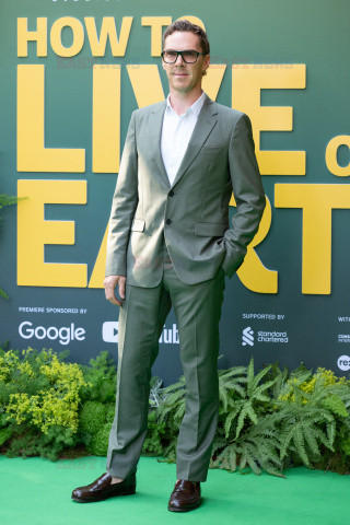 Premiera filmu How To Live on Earth