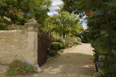 Francuska posiadłość z ogrodem i piwnicą win - Andreas von Einsiedel