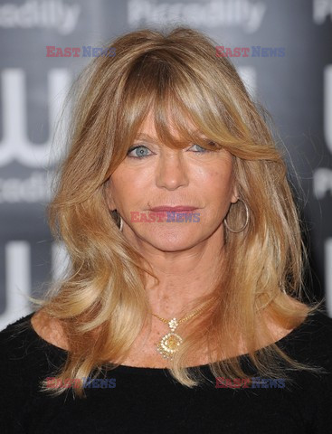 Goldie Hawn podpisuje swoją nową książkę