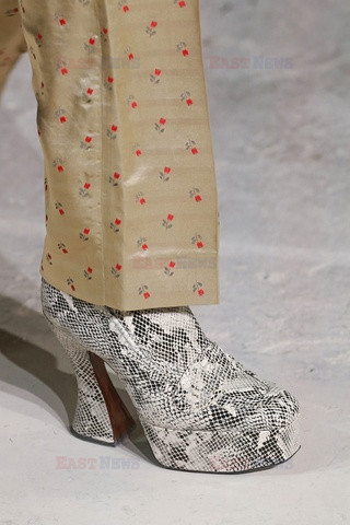 Alexa Chung details