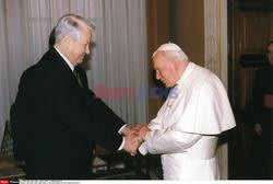 VATICAN: POPE JOHN PAUL II RECEIVES BORIS ELTSINE AND HIS FAMILY.