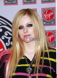 Avril Lavigne podpisuje swoją nową płytę w sklepie Virgin