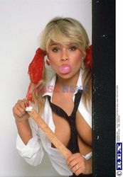 FREDERICK WINDSOR AND SAMANTHA FOX AT STICKY FINGERS RESTARAUNT , 1996