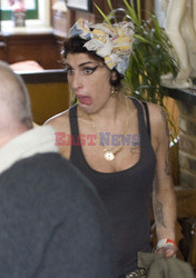 Amy Winehouse w pubie